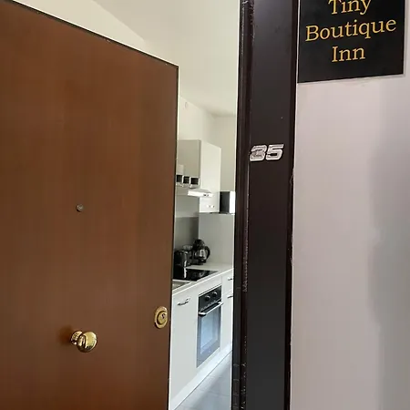 Tiny Boutique Inn-3